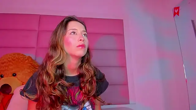 little-Emma online show from 03/03/25, 03:08