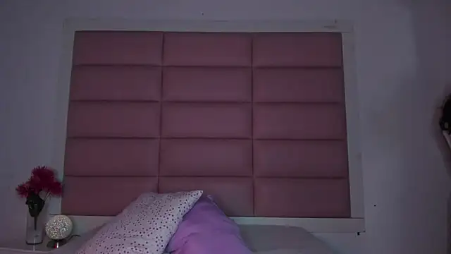 little-Emma online show from 01/07/26, 03:09