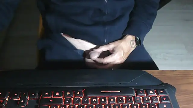 Adri gard online show from 10/25/25, 08:58