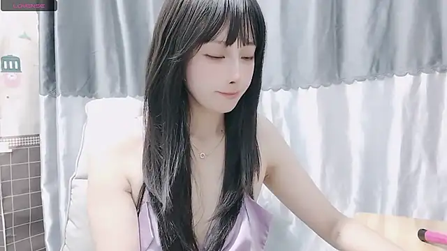 Snapshot of Nery_Asian chatting on 12/28/24, 03:58 Nery Asian online show from 12/28/24, 03:58