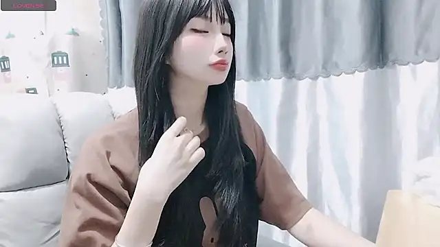 Snapshot of Nery_Asian chatting on 12/30/24, 04:31 Nery Asian online show from 12/30/24, 04:31