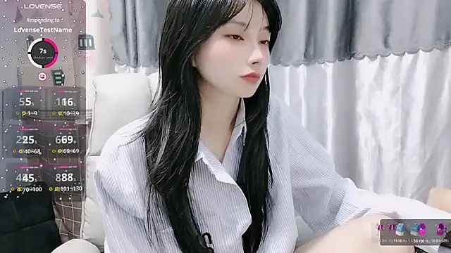 Snapshot of Nery_Asian chatting on 01/24/25, 02:18 Nery Asian online show from 01/24/25, 02:18