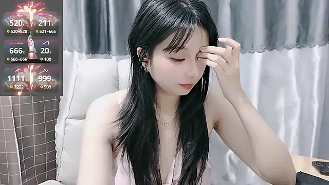 Snapshot of Nery_Asian chatting on 02/05/25, 05:41 Nery Asian online show from 02/05/25, 05:41