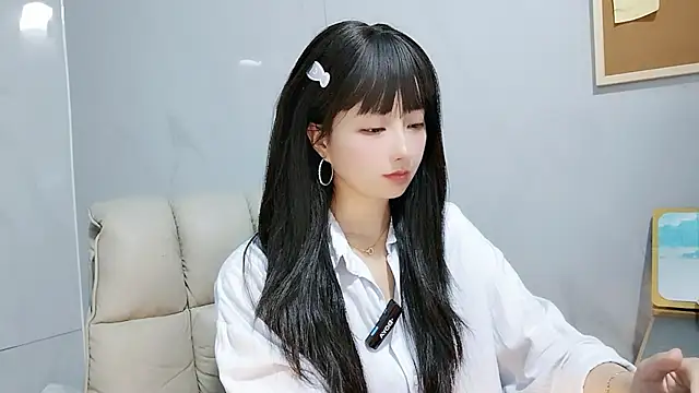 Snapshot of Nery_Asian chatting on 09/25/25, 05:00 Nery Asian online show from 09/25/25, 05:00