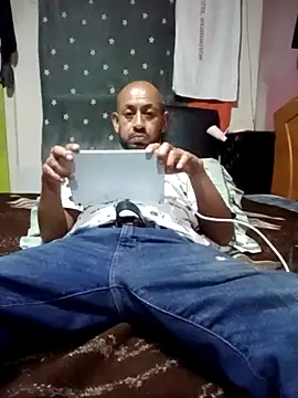 pineda1689 online show from 03/02/25, 06:59