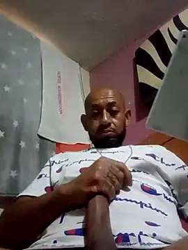 pineda1689 online show from 03/02/25, 05:14