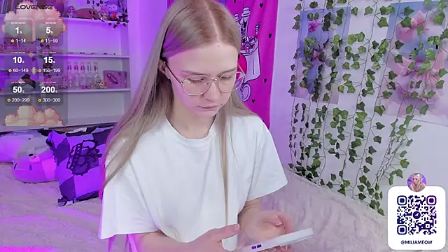 Snapshot of Milia_Parker chatting on 02/02/25, 01:55 Milia Parker online show from 02/02/25, 01:55