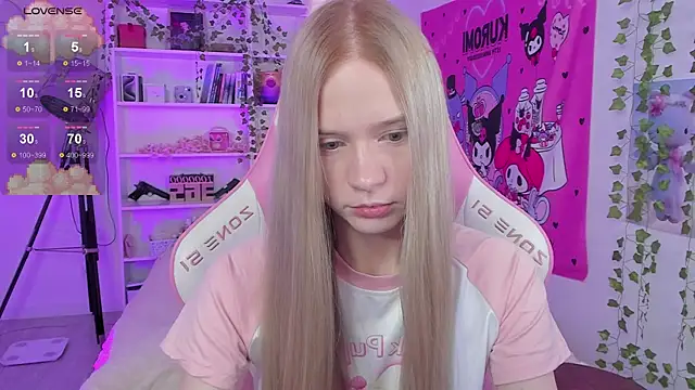 Snapshot of Milia_Parker chatting on 02/18/25, 01:54 Milia Parker online show from 02/18/25, 01:54