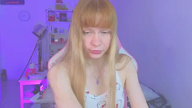 Snapshot of Milia_Parker chatting on 09/25/25, 10:46 Milia Parker online show from 09/25/25, 10:46