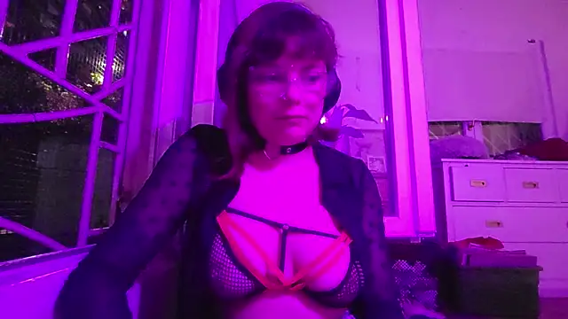 estivalia xxx online show from 03/17/26, 01:10