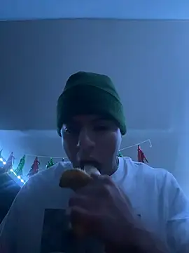 Snapshot of MynameisPaco chatting on 01/07/26, 05:43 MynameisPaco online show from 01/07/26, 05:43