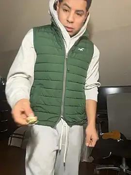 Snapshot of MynameisPaco chatting on 01/12/26, 03:39 MynameisPaco online show from 01/12/26, 03:39