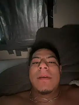 Snapshot of MynameisPaco chatting on 01/17/26, 01:05 MynameisPaco online show from 01/17/26, 01:05