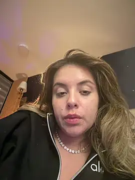 Alirawrz online show from 04/23/26, 01:51