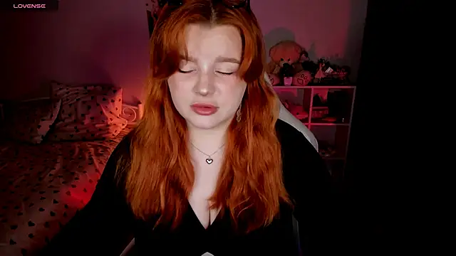  Lisa x online show from 10/11/25, 02:48