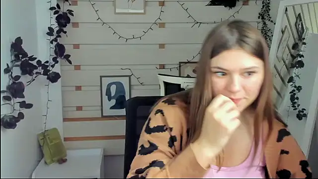 Josephine Kiss online show from 04/06/26, 12:28