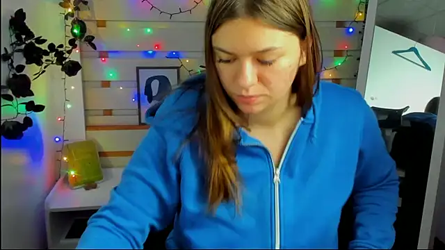 Josephine Kiss online show from 04/15/26, 01:18