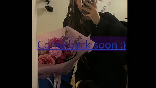 Josephine Kiss online show from 05/18/26, 10:54