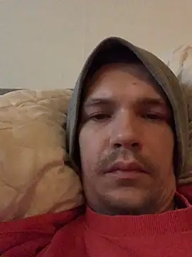 Snapshot of YoungDick25 chatting on 09/19/25, 07:10 YoungDick25 online show from 09/19/25, 07:10