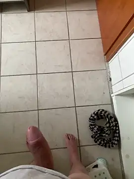 Snapshot of YoungDick25 chatting on 10/12/25, 10:47 YoungDick25 online show from 10/12/25, 10:47