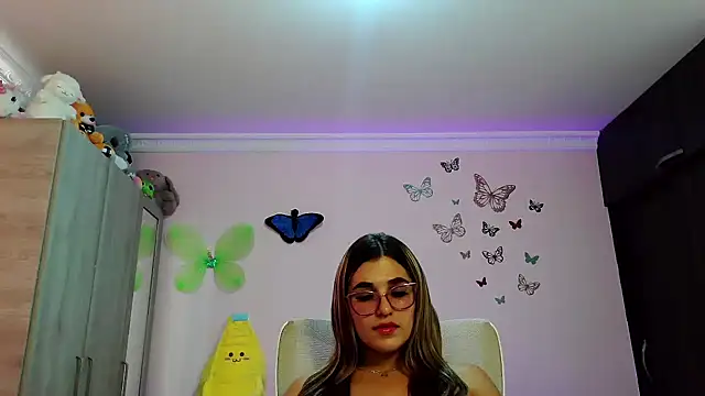 caroline jonson online show from 09/10/25, 02:17