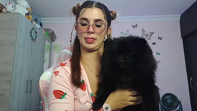 caroline jonson online show from 02/08/26, 09:07