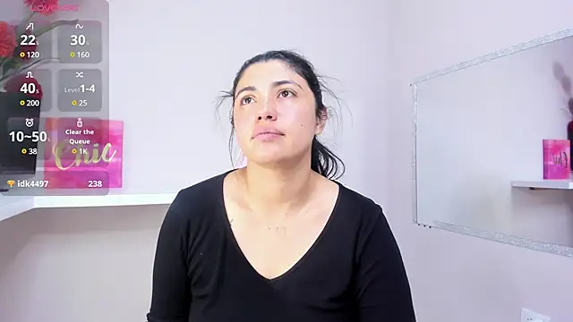 Snapshot of Danna_777_ chatting on 12/19/24, 01:50 Danna 777 online show from 12/19/24, 01:50