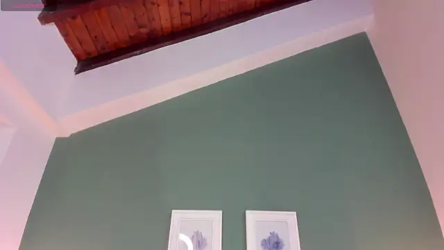  anavictoria  online show from 10/18/25, 01:12