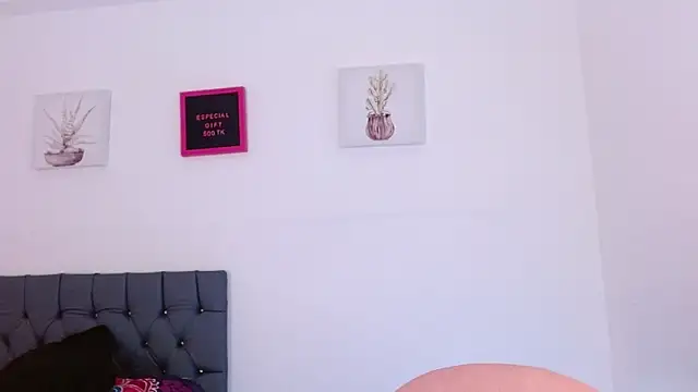 Snapshot of _abby_Cooper_ chatting on 01/03/25, 06:01 abby Cooper online show from 01/03/25, 06:01