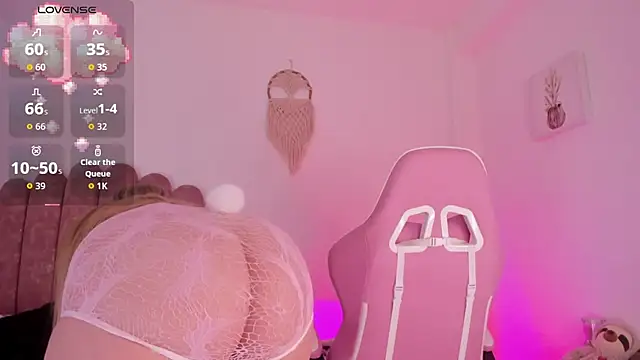 Snapshot of _abby_Cooper_ chatting on 11/14/25, 05:28 abby Cooper online show from 11/14/25, 05:28