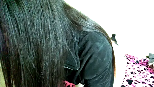 Tifanny Sweett online show from 04/24/26, 07:00