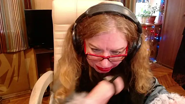 Miss Tress online show from 05/16/26, 05:04