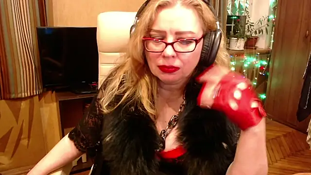 Miss Tress online show from 06/06/26, 09:41