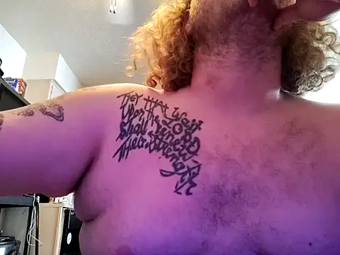 Snapshot of Barrentine88 chatting on 02/18/25, 07:19 Barrentine88 online show from 02/18/25, 07:19