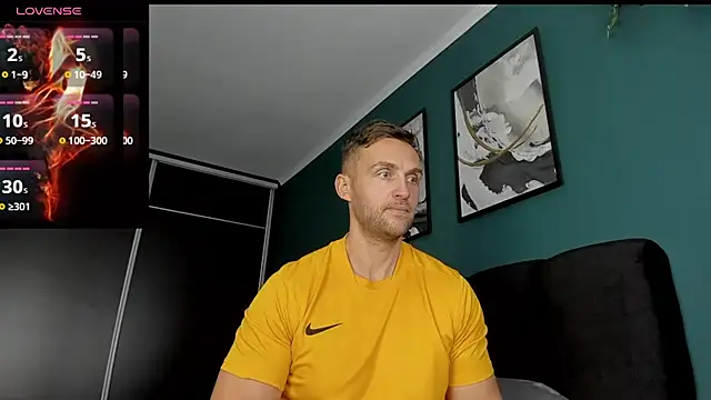 Snapshot of ShawnFucker2 chatting on 01/06/25, 06:47 ShawnFucker2 online show from 01/06/25, 06:47