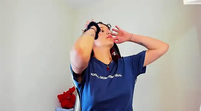 valent 27 online show from 02/04/25, 07:51