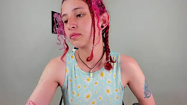 valent 27 online show from 11/11/25, 02:55