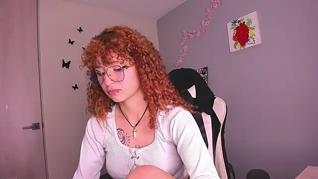 Snapshot of valent_27 chatting on 06/10/26, 01:17 valent 27 online show from 06/10/26, 01:17