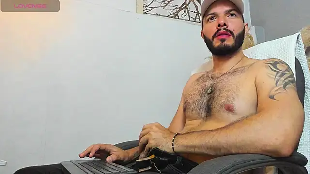 Tom Bailey online show from 09/13/25, 03:39