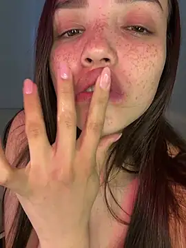 MisFrekcles  online show from 03/12/25, 12:04