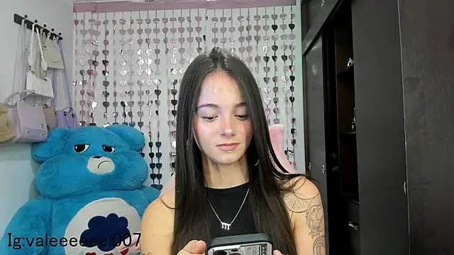 Snapshot of lucyy_tay chatting on 12/07/24, 12:19 lucyy tay online show from 12/07/24, 12:19