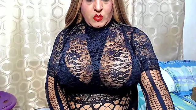 Snapshot of alessia_hot69 chatting on 12/08/24, 01:13 alessia hot69 online show from 12/08/24, 01:13