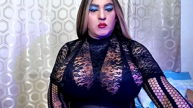 Snapshot of alessia_hot69 chatting on 12/12/24, 02:26 alessia hot69 online show from 12/12/24, 02:26