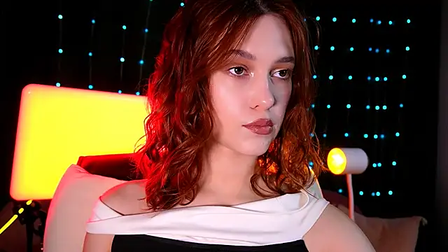 Snapshot of LolaLemona chatting on 05/15/26, 10:22 LolaLemona online show from 05/15/26, 10:22