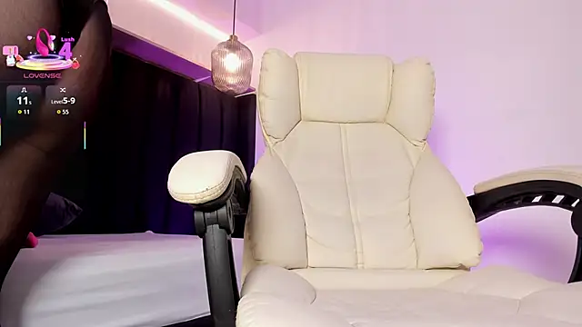 AllisonRoberts  online show from 10/09/25, 07:56