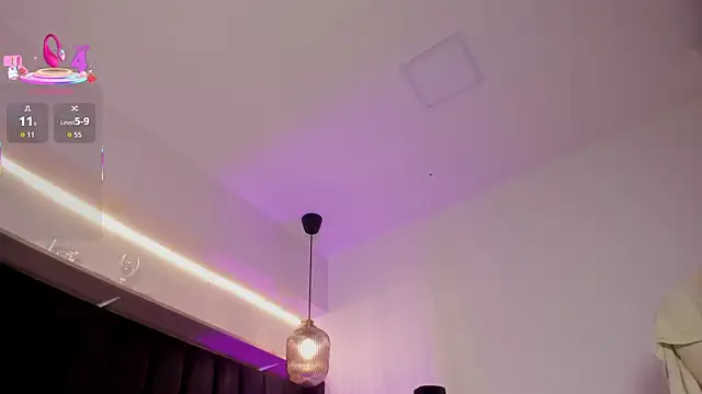 AllisonRoberts  online show from 10/14/25, 07:58