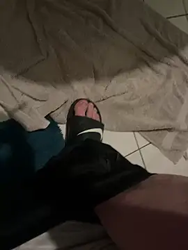 Snapshot of Kemenyfasz93 chatting on 01/15/25, 03:00 Kemenyfasz93 online show from 01/15/25, 03:00