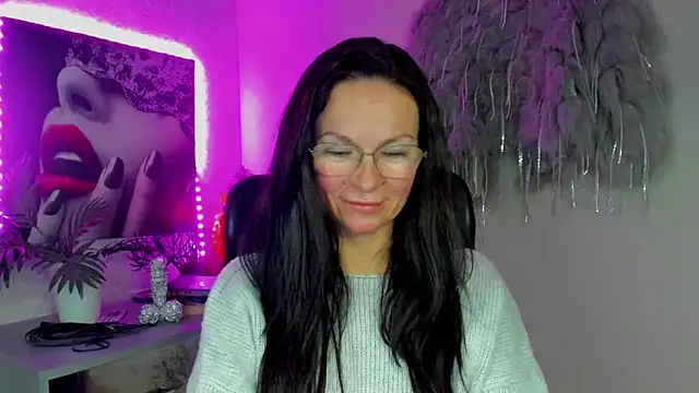 HelenLuxx online show from 01/19/26, 02:54