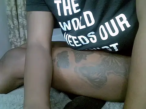 Snapshot of Its_tyra chatting on 10/09/25, 04:49 Its tyra online show from 10/09/25, 04:49