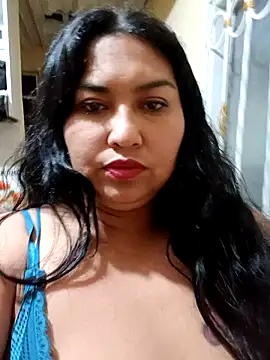 Snapshot of Marcela87 chatting on 12/21/24, 03:58 Marcela87 online show from 12/21/24, 03:58